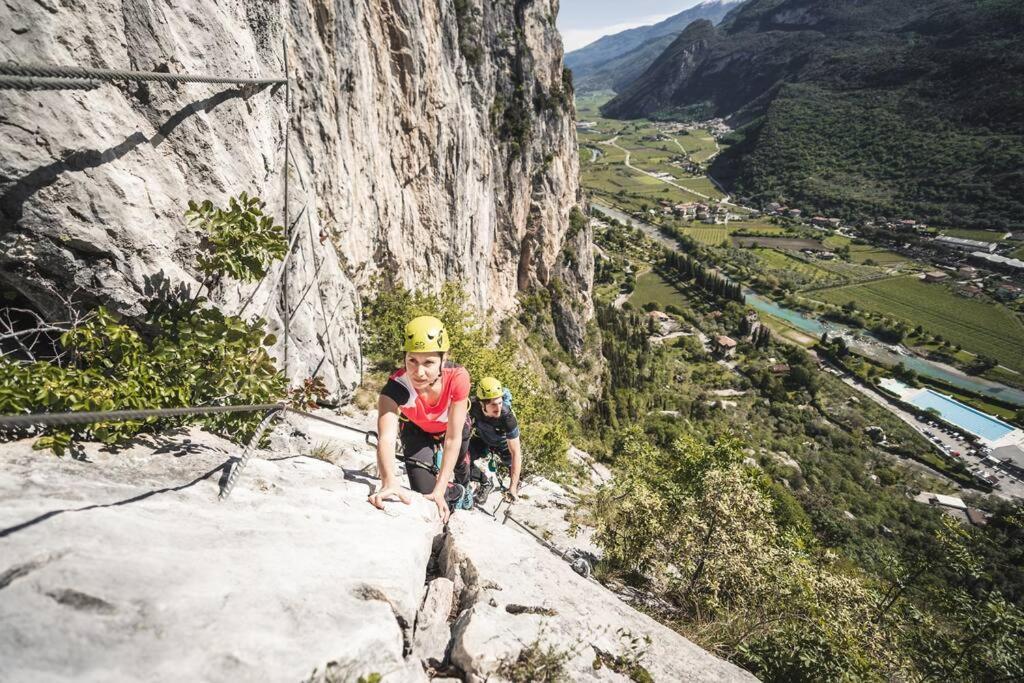 Me Ca - Appartamento Vacanze Riva del Garda Exterior foto
